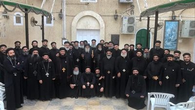 إيبارشية مطاي تناقش أهمية الحفاظ على كرامة الكاهن