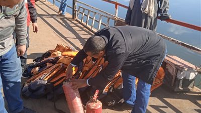 غلق وتشميع معدية بقرية كوم شريك بالبحيرة لعدم تجديد التراخيص