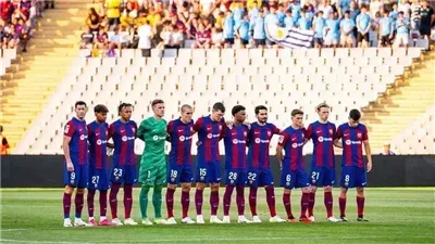 بايرن ميونخ يراقب نجم دفاع برشلونة لضمه في الصيف 