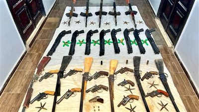 ضبط 63 قضية سلاح ناري و21 قضية مخدرات في أسيوط وأسوان ودمياط (صور)