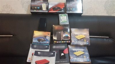 ضبط شخصين بحوزتهما 200 جهاز فك شفرات القنوات الفضائية بالبحر الأحمر