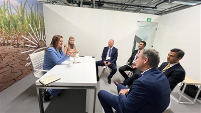 وزيرة التخطيط تلتقي بالمدير التنفيذي لشركة هانيويل لبحث سبل التعاون