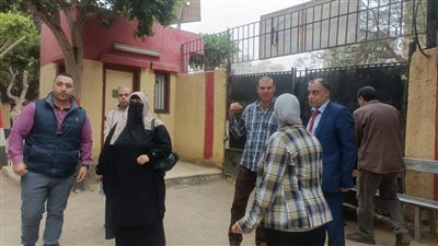 رئيس حي الهرم يتفقد جاهزية المدارس للانتخابات الرئاسية (صور)