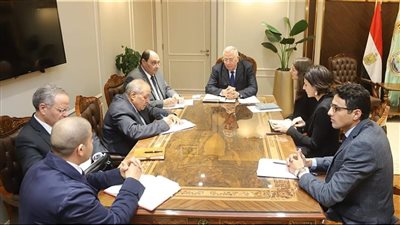 الزراعة ومدير الوكالة الفرنسية للتنمية يبحثان التعاون المشترك في خدمة صغار المزارعين 