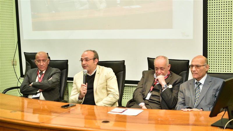 جامعة عين شمس، فيتو