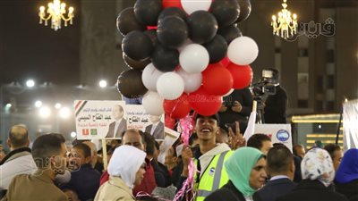 بالونات بألوان علم مصر، مؤتمر حاشد لدعم السيسي في بورسعيد (صور) 
