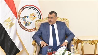 وزير الإنتاج الحربي يبحث التعاون المشترك مع نائب رئيس شركة بريتا الإيطالية