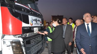 نائب محافظ البحيرة تتفقد معدات وسيارات شركة المياه لإدارة الأزمات (صور)