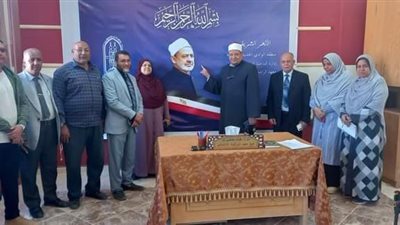 رئيس منطقة الوادي الجديد الأزهرية يجتمع برؤساء كنترولات امتحانات النقل (صور)