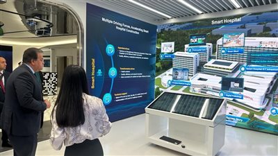 وزير الصحة يبحث التعاون في مجال التحول الرقمي مع إحدى الشركات الصينية