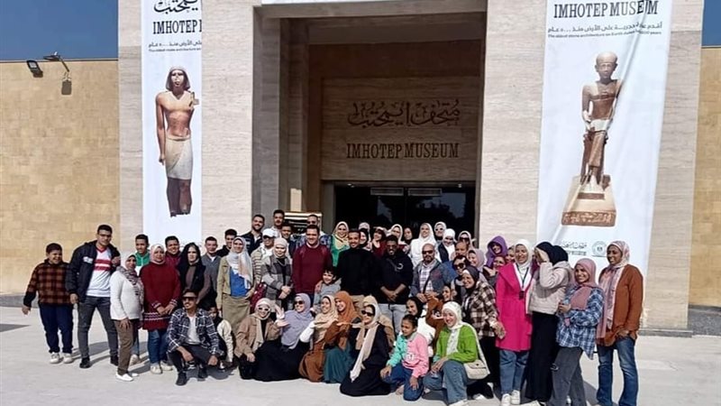 وفود الزائرين بمتحف