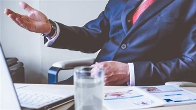 تفسير رؤية المدير في المنام وعلاقتها بحل المشكلات ومواجهة الصعوبات