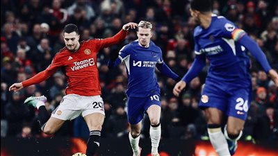 الدوري الإنجليزي، مانشستر يونايتد يفوز على تشيلسي 2-1