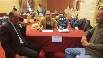 تسليم أوراق الاقتراع في انتخابات رئاسة الجمهورية بمجمع دمنهور الثقافي (صور) 