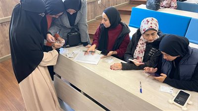 8 لجان بغرفة عمليات جامعة الإسماعيلية الجديدة الأهلية لإدارة مشاركة الطلاب بالانتخابات الرئاسية (صور) 