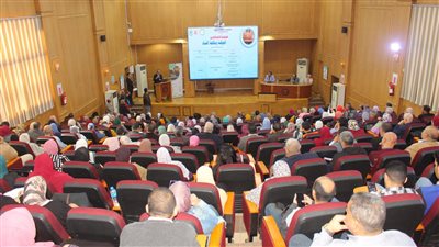 انطلاق مؤتمر الحوكمة ومكافحة الفساد للإداريين بكلية الطب جامعة المنصورة (صور) 