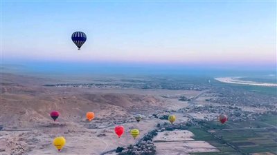 تحليق 36 رحلة بالون طائر بسماء الأقصر