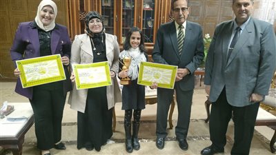 محافظ شمال سيناء يكرم الفائزة بمسابقة جائزة الدولة للمبدع الصغير