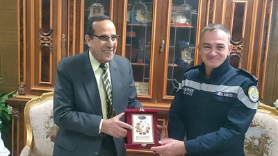 محافظ شمال سيناء يستقبل وفدا فرنسيا لبحث سبل التعاون