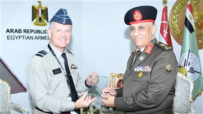 لقاءات ثنائية لقادة الأفرع الرئيسية للقوات المسلحة ثالث أيام معرض إيديكس 2023