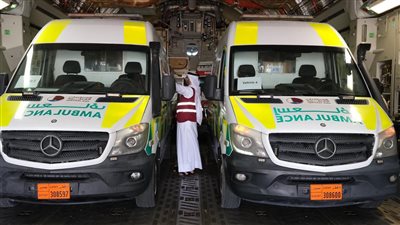 وصول طائرة قطرية إلى العريش تحمل 24 طن مساعدات و6 سيارات إسعاف لغزة