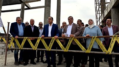 رئيس الوزراء يتفقد المنطقة الاستثمارية والمسرح المكشوف بالفسطاط