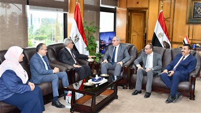 رئيس جامعة القناة يستقبل ضيوف الندوة التعريفية للاتحاد الرياضي المصري للجامعات (صور)