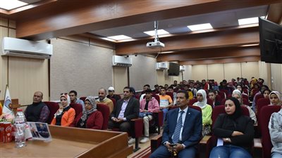 رئيس جامعة الأقصر: نستهدف تخريج نموذج مثالي للشاب المصري المدرك لقضايا وطنه