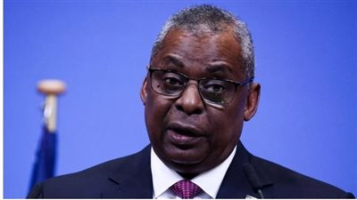 وزير الدفاع الأمريكي يدخل العناية المركزة