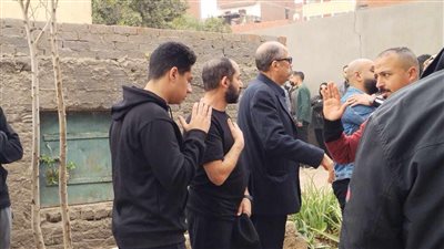 تشييع جنازة شقيق الفنان أحمد حلمي ببنها (صور)