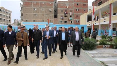 محافظ كفرالشيخ يتفقد استعدادات اللجان للانتخابات الرئاسية (صور)