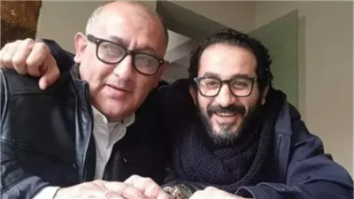 نجوم الفن يساندون أحمد حلمي في عزاء شقيقه 