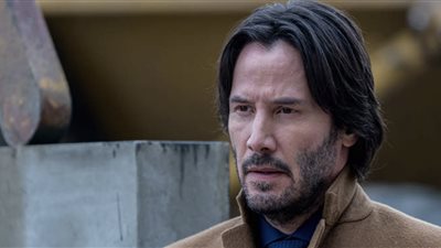 لصوص يقتحمون منزل كيانو ريفز ويسرقون أسلحة نارية