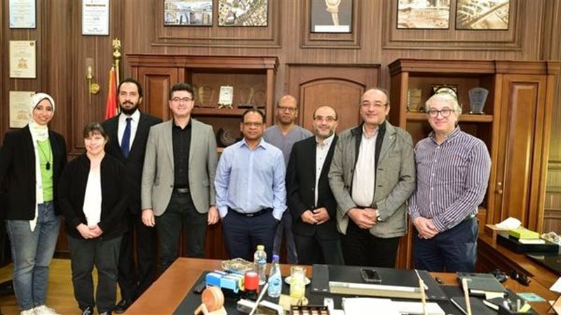 جامعة عين شمس، فيتو
