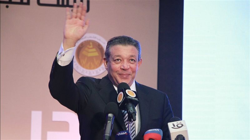 حازم عمر يدلي بصوته