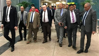 الشحات غتوري يعود للقاهرة بعد حضور اجتماعات لجنة سياسات منظمة الجمارك العالمية