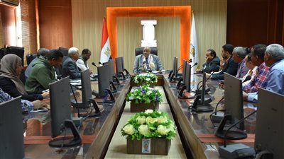 رئيس جامعة الأقصر يدعو أعضاء هيئة التدريس والعاملين للمشاركة في الانتخابات الرئاسية 