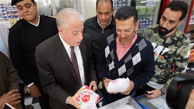 السكر بـ 27 جنيها للكيلو، محافظ جنوب سيناء يتابع منافذ السلع الغذائية
