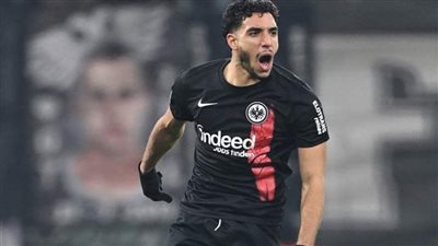 عمر مرموش يتصدر التشكيل المثالي للجولة 14 فى الدوري الألماني