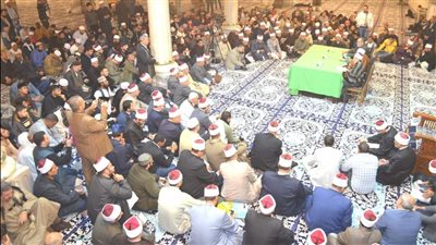  إجازة في الأربعين النووية في مجلس واحد بمسجد الحسين على يد كبار المحدِّثين (صور) 