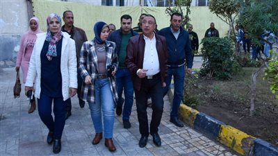 محافظ الإسكندرية يتفقد اللجان والمقار الانتخابية بنطاق حي الجمرك