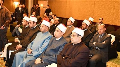 محافظ الشرقية يهنئ وكيل الأوقاف لحصول مركزمحفظي القرآن على الثاني جمهورية 