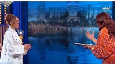 أحلام تطلب تعهدا من أسماء لمنور في أولى حلقات برنامجها الجديد (فيديو) 