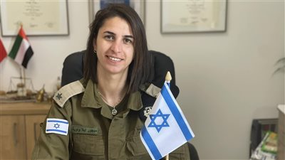 كابتن إيلا تنافس رئيسها أفيخاي أدرعي في الكذب على مواقع التواصل الاجتماعي