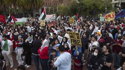 أعداد ضخمة تشارك بمظاهرة في نيويورك دعمًا لغـزة وفـلسطين (فيديو)