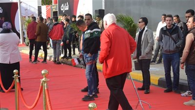 كبار السن والشباب يتصدرون المشهد في أول أيام الانتخابات الرئاسية بالقاهرة (فيديو وصور)