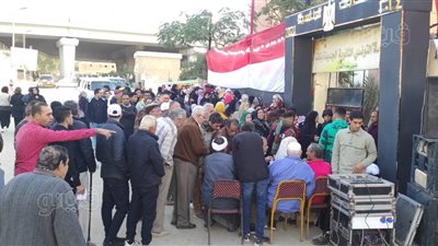 احتشاد المواطنين فى المعصرة للإدلاء بأصواتهم فى انتخابات الرئاسة 2024 (صور)