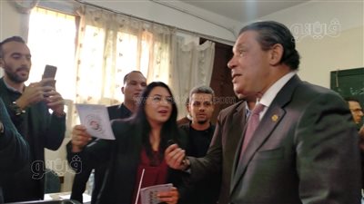 المرشح حازم عمر يدلي بصوته في الانتخابات الرئاسية (فيديو وصور)