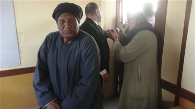 هل يحق لكبار السن الحصول على بدل بطالة؟ 