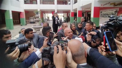 وزير النقل: رغم الظروف الاقتصادية الصعبة مفيش بيت في مصر بيبات من غير أكل ( فيديو)